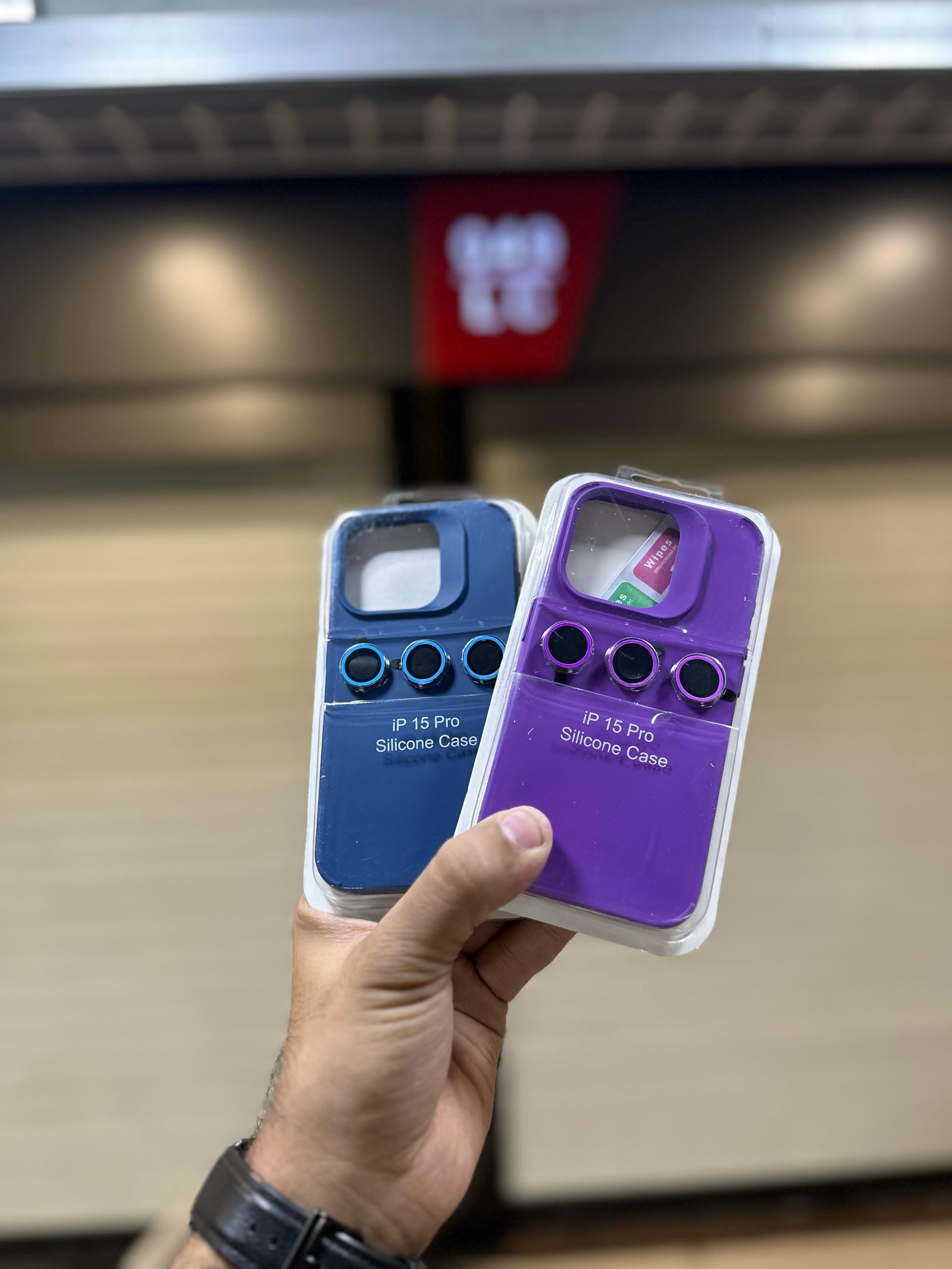 Silicon iphone case with Camara ring 